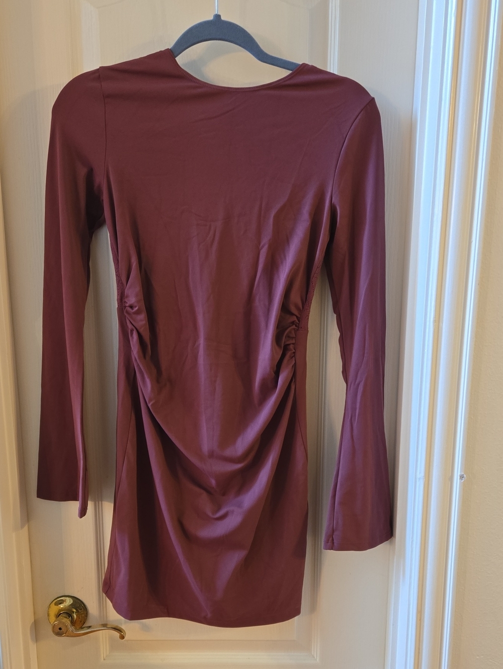 HALARA Long-Sleeve Ruched Mini Dress in Burgundy/Mauve Medium